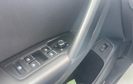 Volkswagen Tiguan II, 2018 год, 2 540 000 рублей, 7 фотография