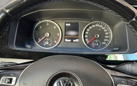 Volkswagen Multivan T6 рестайлинг, 2016 год, 4 200 000 рублей, 7 фотография