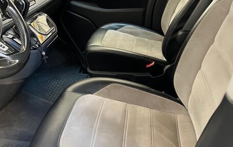 Volkswagen Multivan T6 рестайлинг, 2016 год, 4 200 000 рублей, 13 фотография