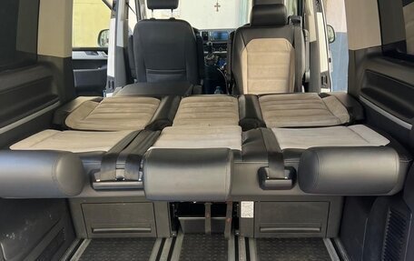 Volkswagen Multivan T6 рестайлинг, 2016 год, 4 200 000 рублей, 17 фотография
