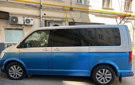 Volkswagen Multivan T6 рестайлинг, 2016 год, 4 200 000 рублей, 29 фотография