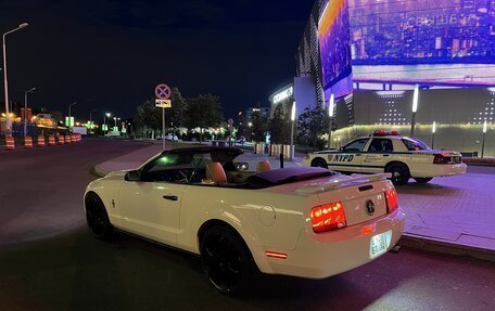 Ford Mustang VI рестайлинг, 2005 год, 2 900 000 рублей, 8 фотография