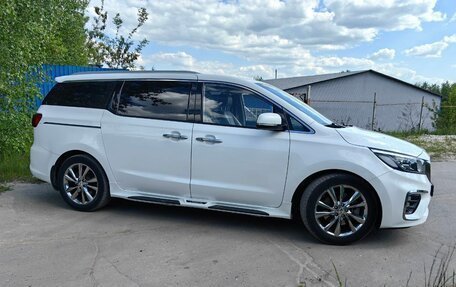 KIA Carnival III, 2019 год, 3 090 000 рублей, 7 фотография