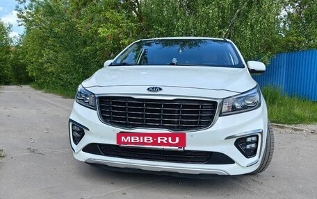KIA Carnival III, 2019 год, 3 090 000 рублей, 5 фотография