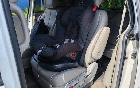 KIA Carnival III, 2019 год, 3 090 000 рублей, 17 фотография