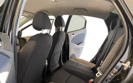 Hyundai Solaris II рестайлинг, 2011 год, 735 000 рублей, 13 фотография
