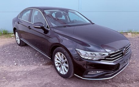 Volkswagen Passat B8 рестайлинг, 2022 год, 2 192 000 рублей, 2 фотография