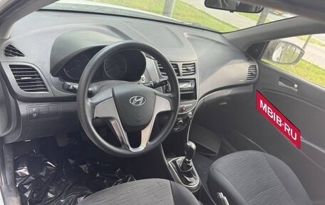 Hyundai Solaris II рестайлинг, 2016 год, 350 000 рублей, 12 фотография
