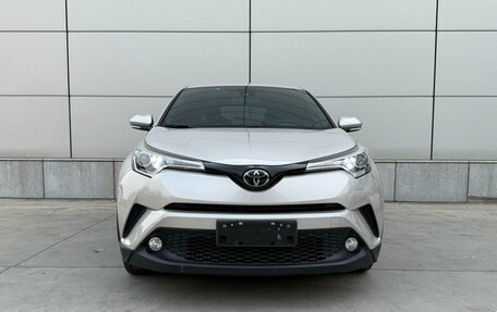 Toyota C-HR I рестайлинг, 2022 год, 1 920 000 рублей, 2 фотография