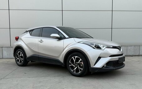 Toyota C-HR I рестайлинг, 2022 год, 1 920 000 рублей, 3 фотография