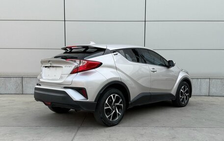 Toyota C-HR I рестайлинг, 2022 год, 1 920 000 рублей, 6 фотография