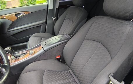 Mercedes-Benz E-Класс, 2004 год, 800 000 рублей, 4 фотография
