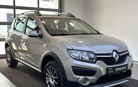 Renault Sandero II рестайлинг, 2017 год, 999 000 рублей, 3 фотография