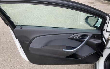 Opel Astra J, 2013 год, 780 000 рублей, 15 фотография