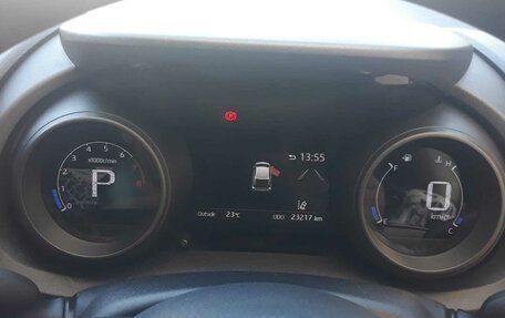 Toyota Yaris, 2020 год, 1 395 000 рублей, 11 фотография