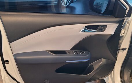 Chevrolet Monza, 2023 год, 1 720 000 рублей, 9 фотография
