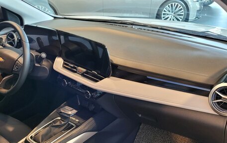 Chevrolet Monza, 2023 год, 1 720 000 рублей, 16 фотография