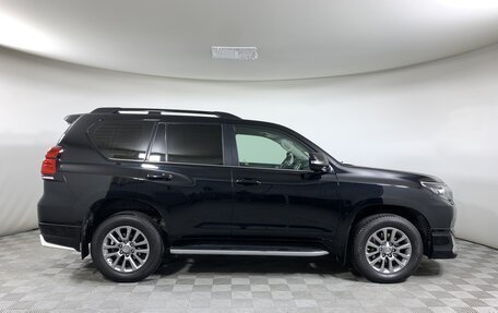 Toyota Land Cruiser Prado 150 рестайлинг 2, 2018 год, 4 939 000 рублей, 4 фотография
