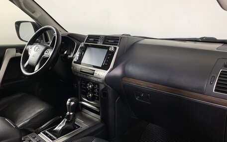 Toyota Land Cruiser Prado 150 рестайлинг 2, 2018 год, 4 939 000 рублей, 13 фотография