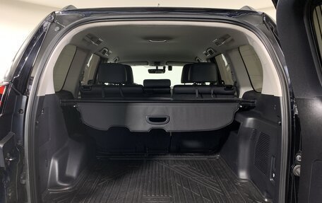 Toyota Land Cruiser Prado 150 рестайлинг 2, 2018 год, 4 939 000 рублей, 19 фотография