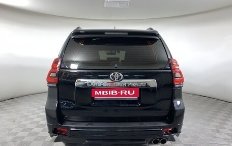 Toyota Land Cruiser Prado 150 рестайлинг 2, 2018 год, 4 939 000 рублей, 6 фотография