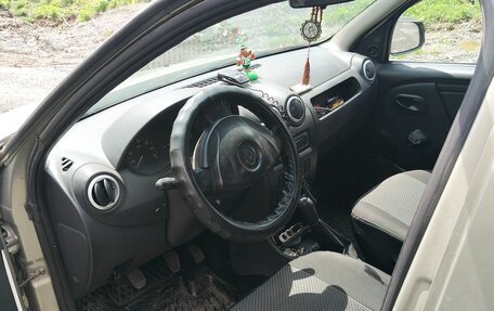 Renault Sandero I, 2010 год, 300 000 рублей, 2 фотография