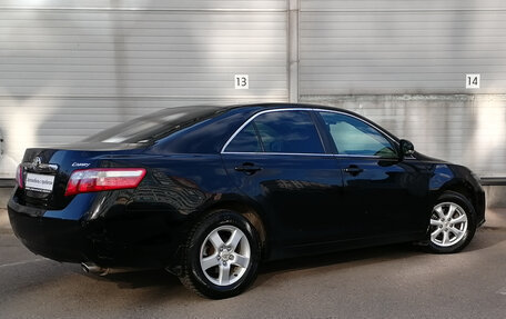 Toyota Camry, 2011 год, 865 000 рублей, 6 фотография