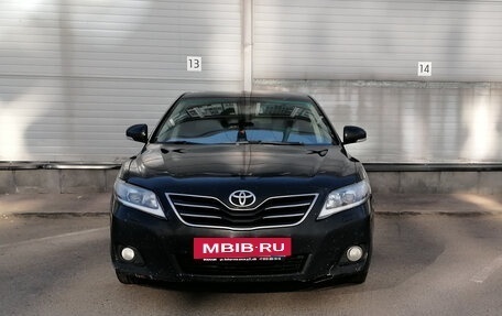 Toyota Camry, 2011 год, 865 000 рублей, 3 фотография