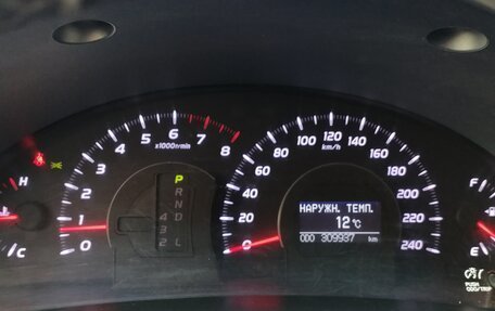 Toyota Camry, 2011 год, 865 000 рублей, 15 фотография