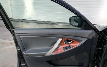 Toyota Camry, 2011 год, 865 000 рублей, 17 фотография
