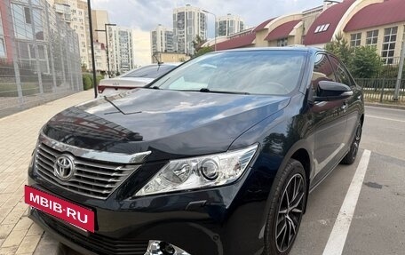 Toyota Camry, 2011 год, 2 050 000 рублей, 3 фотография