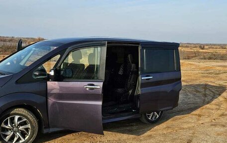 Honda Stepwgn IV, 2015 год, 1 950 000 рублей, 3 фотография