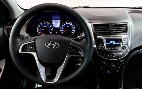 Hyundai Solaris II рестайлинг, 2015 год, 933 000 рублей, 6 фотография
