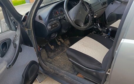 Chevrolet Niva I рестайлинг, 2005 год, 190 000 рублей, 15 фотография