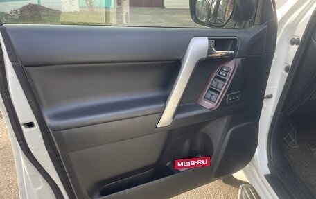 Toyota Land Cruiser Prado 150 рестайлинг 2, 2017 год, 4 850 000 рублей, 19 фотография