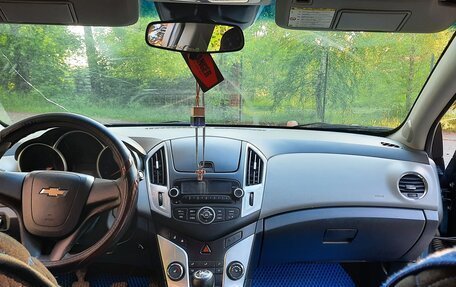 Chevrolet Cruze II, 2013 год, 550 000 рублей, 3 фотография