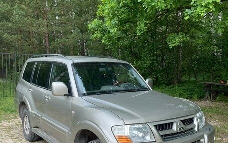 Mitsubishi Pajero III рестайлинг, 2006 год, 800 000 рублей, 3 фотография
