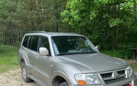 Mitsubishi Pajero III рестайлинг, 2006 год, 800 000 рублей, 2 фотография