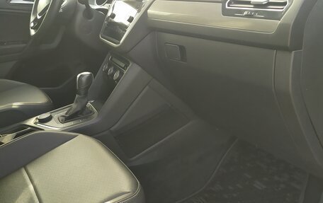 Volkswagen Tiguan II, 2021 год, 2 850 000 рублей, 6 фотография