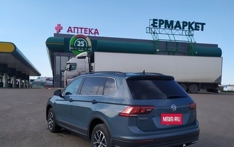 Volkswagen Tiguan II, 2021 год, 2 850 000 рублей, 3 фотография