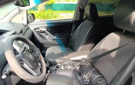 Toyota Verso I, 2012 год, 1 000 000 рублей, 11 фотография