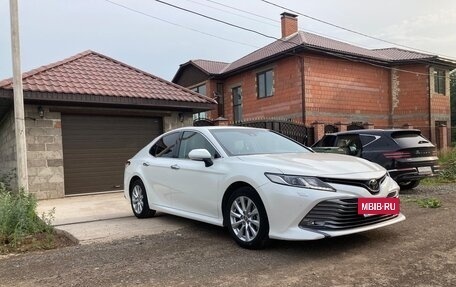 Toyota Camry, 2018 год, 2 750 000 рублей, 3 фотография