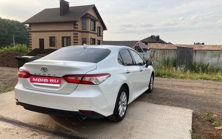 Toyota Camry, 2018 год, 2 750 000 рублей, 4 фотография