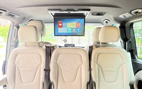 Mercedes-Benz V-Класс, 2019 год, 5 000 000 рублей, 7 фотография