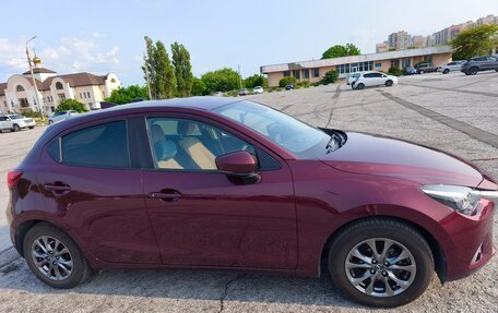 Mazda Demio IV, 2018 год, 1 500 000 рублей, 2 фотография