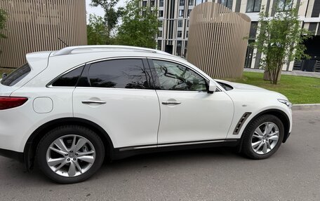 Infiniti QX70, 2014 год, 3 000 000 рублей, 2 фотография
