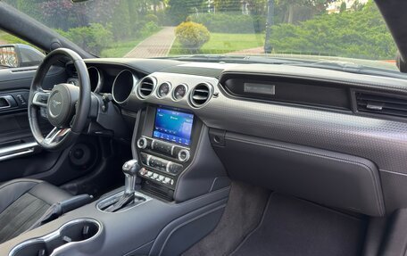 Ford Mustang VI рестайлинг, 2018 год, 4 999 000 рублей, 4 фотография