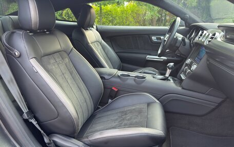 Ford Mustang VI рестайлинг, 2018 год, 4 999 000 рублей, 9 фотография