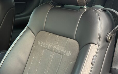Ford Mustang VI рестайлинг, 2018 год, 4 999 000 рублей, 16 фотография