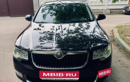 Skoda Superb III рестайлинг, 2011 год, 550 000 рублей, 2 фотография